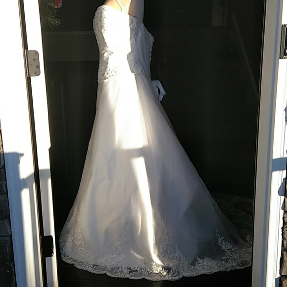 2 of 2 - Baylia Designs - White Wedding Gown - Picture 6 of 8